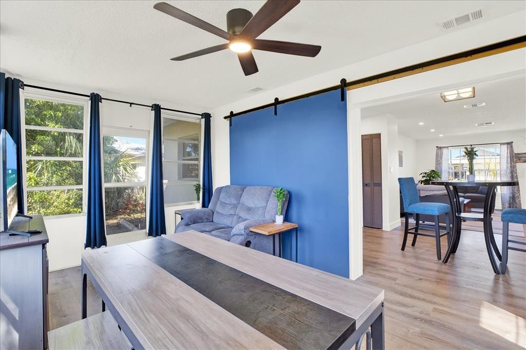 Active With Contract: $249,900 (2 beds, 2 baths, 1209 Square Feet)