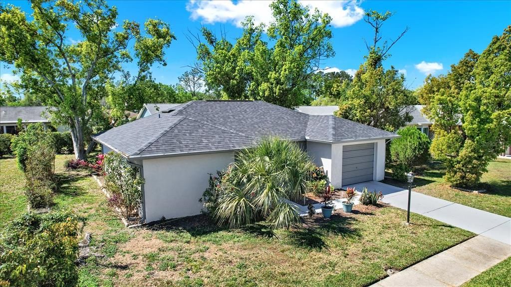 Active With Contract: $249,900 (2 beds, 2 baths, 1209 Square Feet)