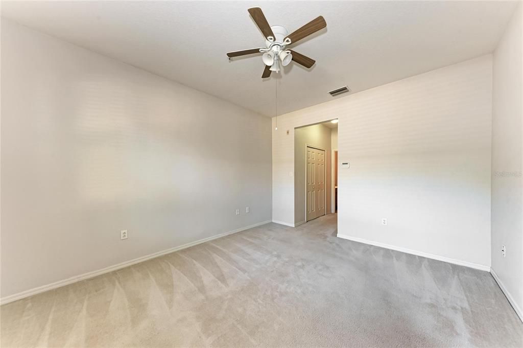 En Venta: $245,000 (3 camas, 2 baños, 1210 Pies cuadrados)