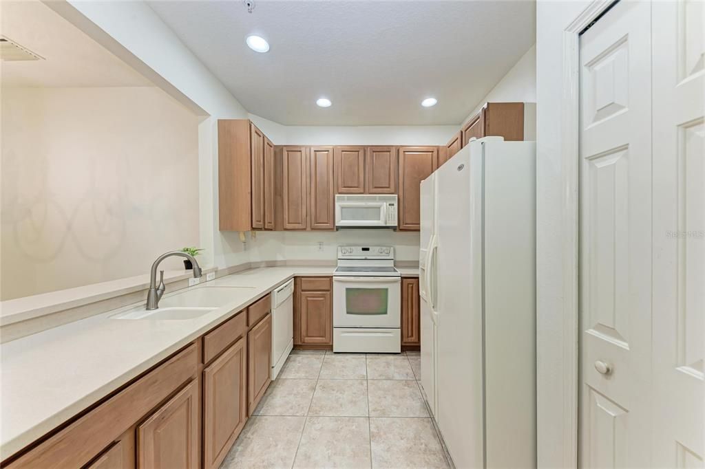 En Venta: $245,000 (3 camas, 2 baños, 1210 Pies cuadrados)