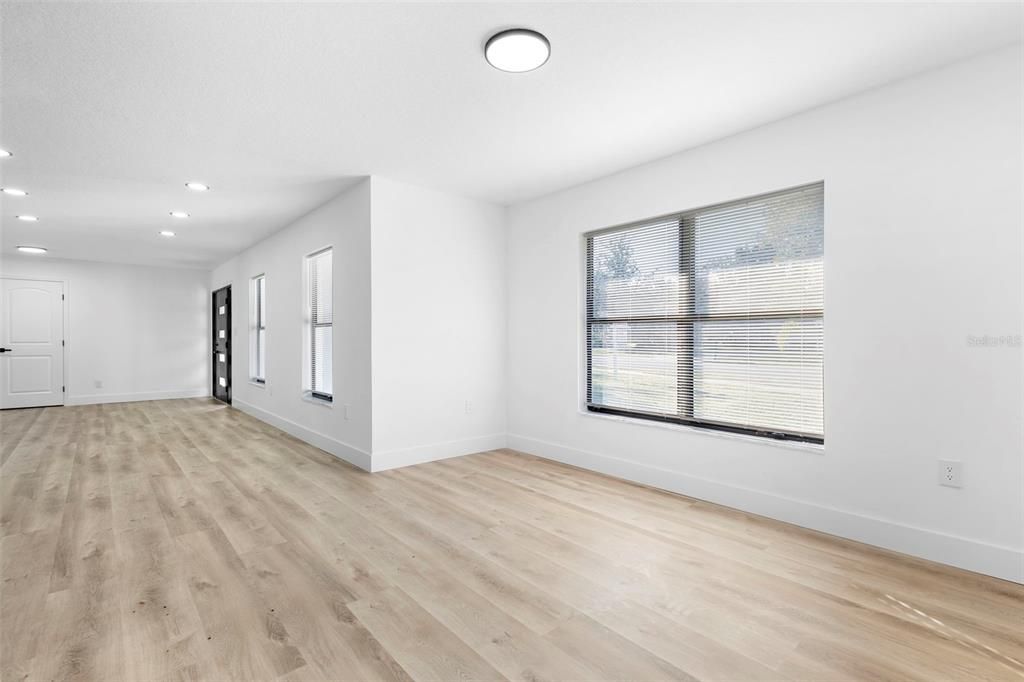 For Sale: $689,000 (4 beds, 2 baths, 2199 Square Feet)