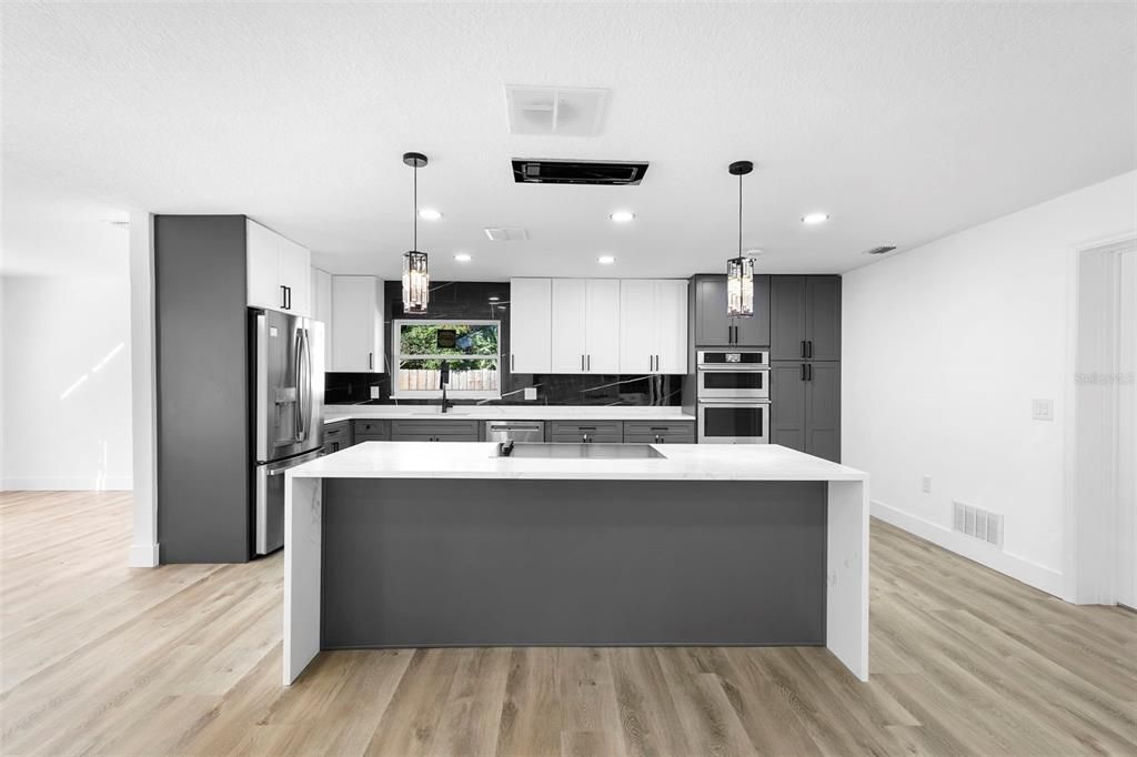 For Sale: $689,000 (4 beds, 2 baths, 2199 Square Feet)