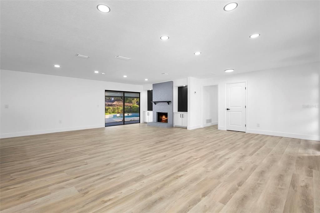 For Sale: $689,000 (4 beds, 2 baths, 2199 Square Feet)