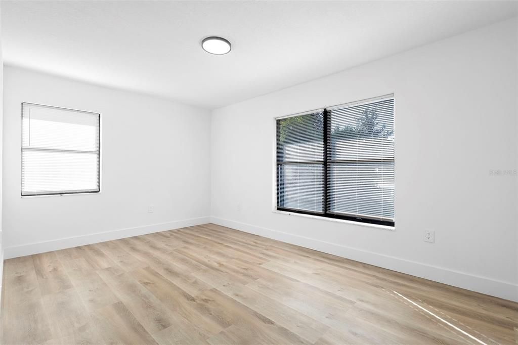 For Sale: $689,000 (4 beds, 2 baths, 2199 Square Feet)