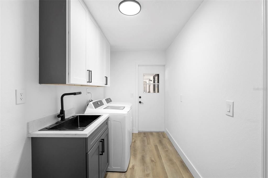 For Sale: $689,000 (4 beds, 2 baths, 2199 Square Feet)