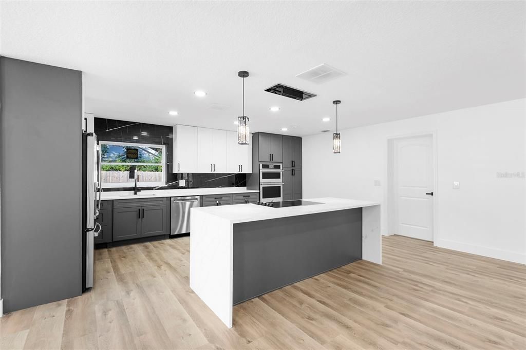 For Sale: $689,000 (4 beds, 2 baths, 2199 Square Feet)