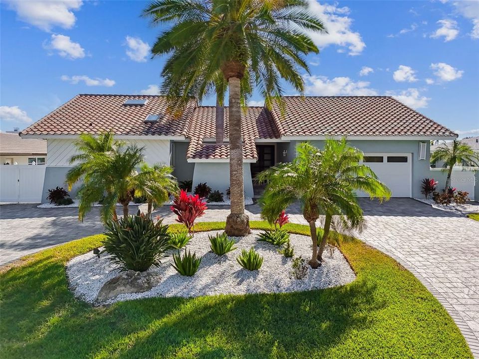 待售: $2,189,000 (3 贝兹, 3 浴室, 2470 平方英尺)