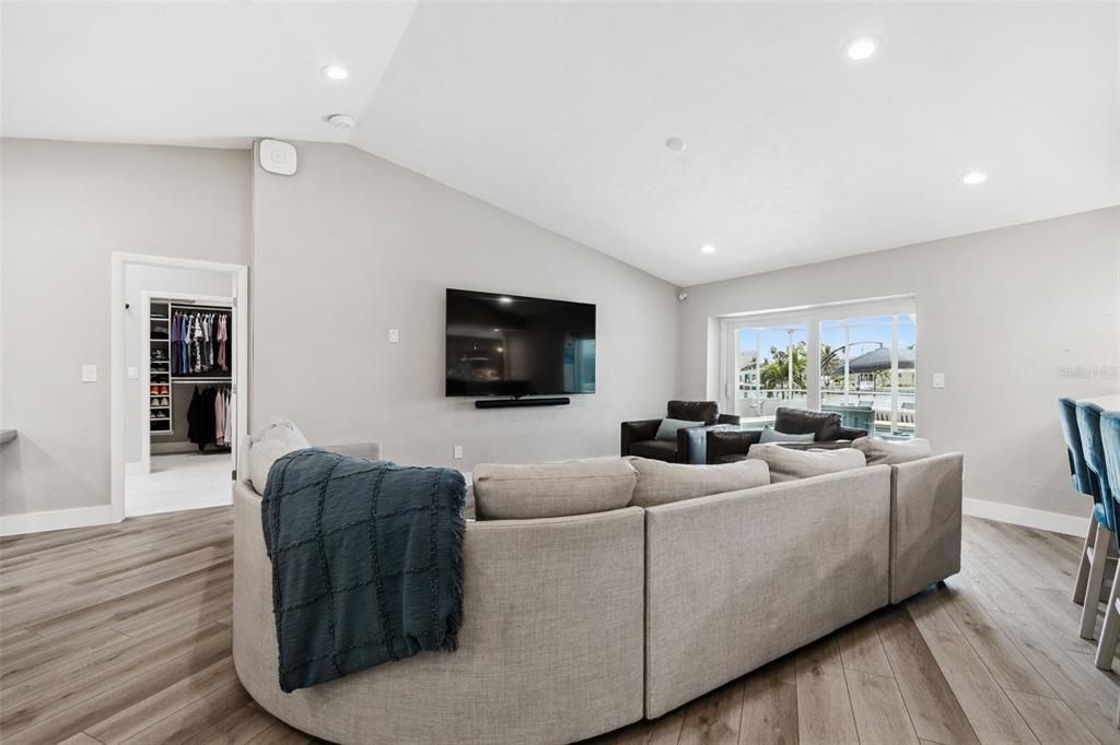 待售: $2,189,000 (3 贝兹, 3 浴室, 2470 平方英尺)