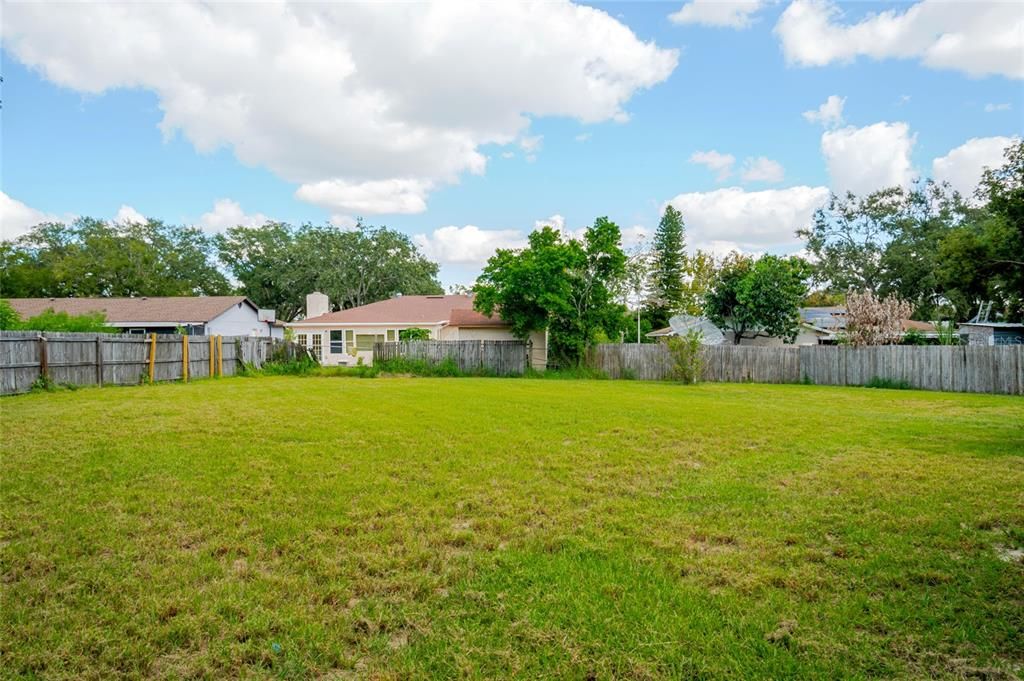 Active With Contract: $295,000 (3 beds, 2 baths, 1075 Square Feet)