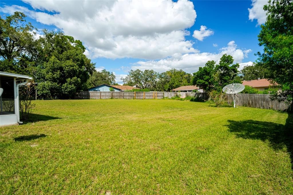 Active With Contract: $295,000 (3 beds, 2 baths, 1075 Square Feet)