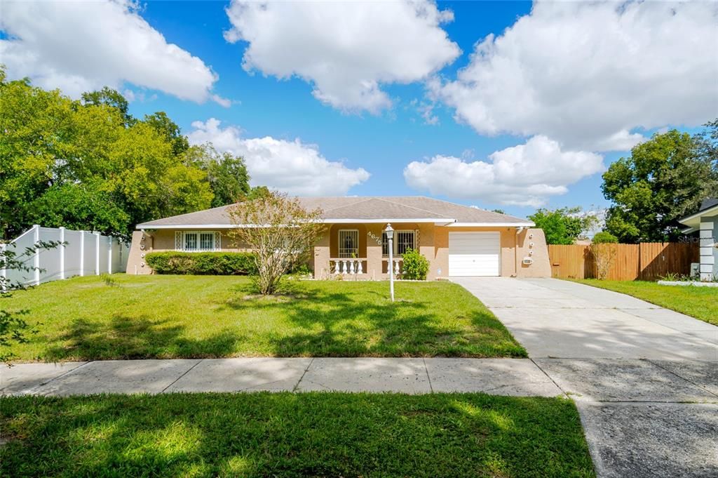 Active With Contract: $295,000 (3 beds, 2 baths, 1075 Square Feet)