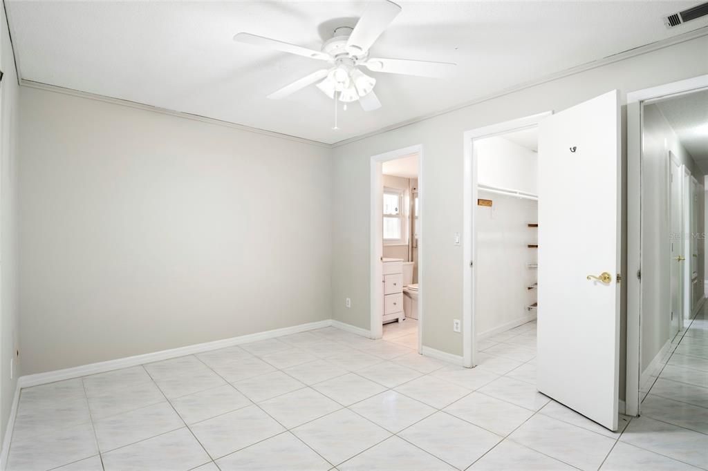 Active With Contract: $295,000 (3 beds, 2 baths, 1075 Square Feet)