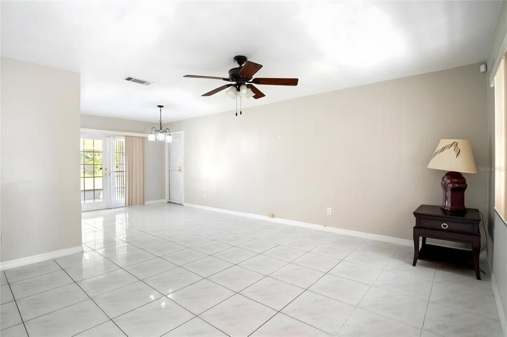 Active With Contract: $295,000 (3 beds, 2 baths, 1075 Square Feet)