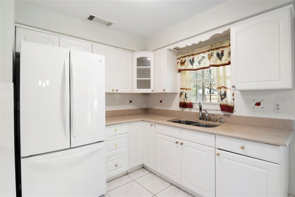 Active With Contract: $295,000 (3 beds, 2 baths, 1075 Square Feet)