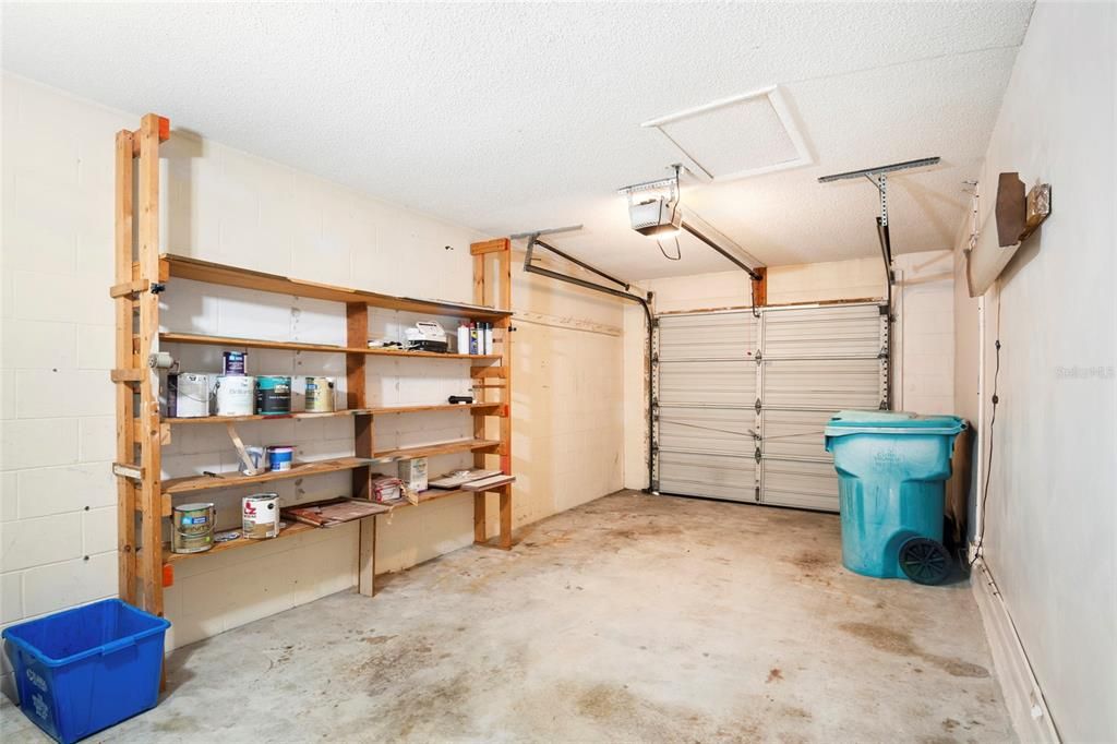 Active With Contract: $295,000 (3 beds, 2 baths, 1075 Square Feet)