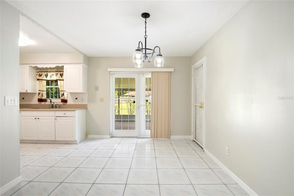 Active With Contract: $295,000 (3 beds, 2 baths, 1075 Square Feet)