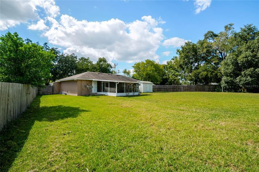 Active With Contract: $295,000 (3 beds, 2 baths, 1075 Square Feet)