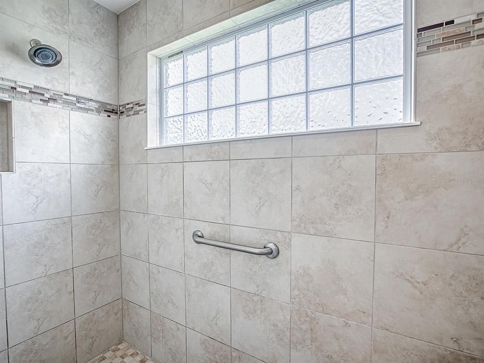 En Venta: $489,500 (3 camas, 2 baños, 1830 Pies cuadrados)