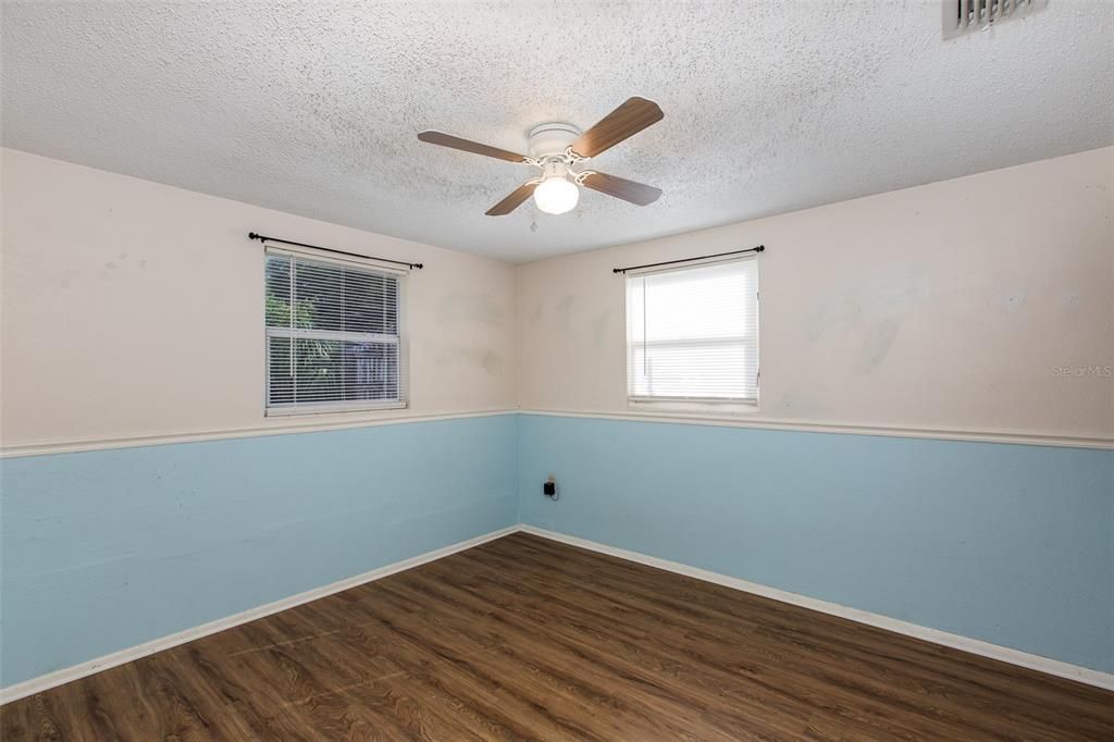 Active With Contract: $185,000 (2 beds, 2 baths, 1004 Square Feet)