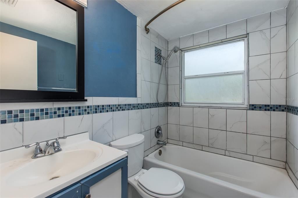 Active With Contract: $185,000 (2 beds, 2 baths, 1004 Square Feet)