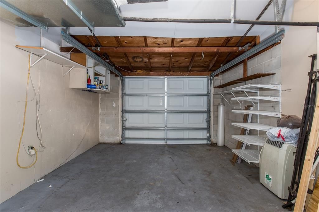 Active With Contract: $185,000 (2 beds, 2 baths, 1004 Square Feet)