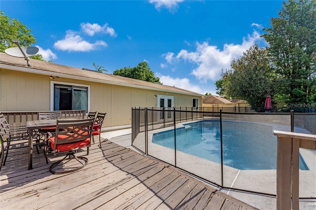 待售: $349,999 (4 贝兹, 2 浴室, 1586 平方英尺)