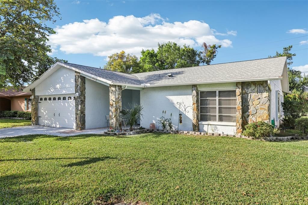 For Sale: $279,000 (2 beds, 2 baths, 1465 Square Feet)