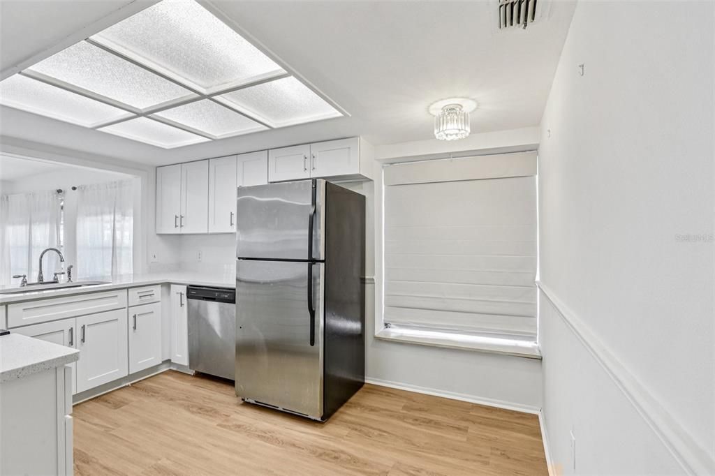 For Sale: $279,000 (2 beds, 2 baths, 1465 Square Feet)