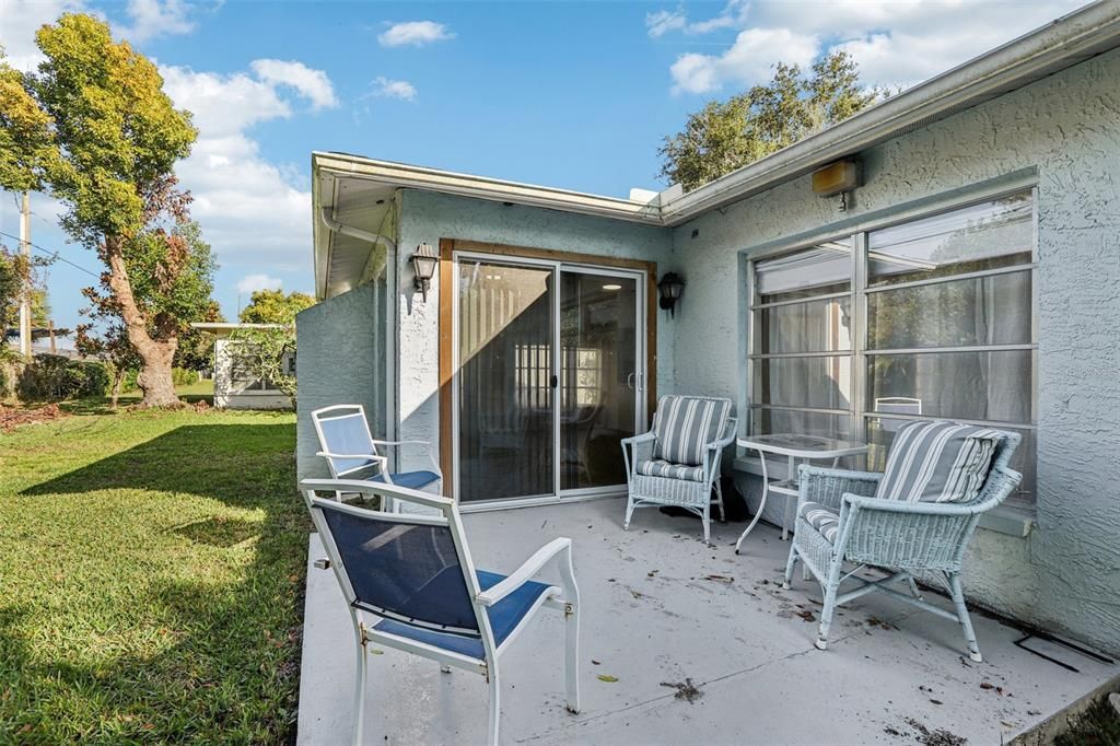 For Sale: $279,000 (2 beds, 2 baths, 1465 Square Feet)