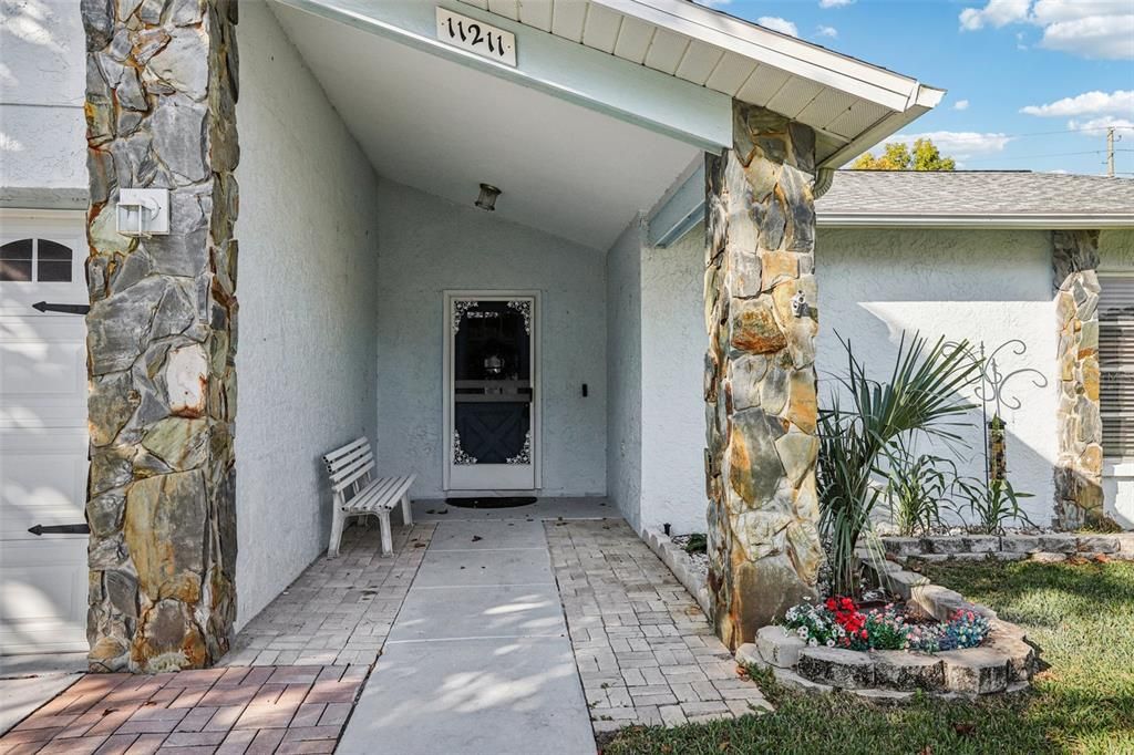 For Sale: $279,000 (2 beds, 2 baths, 1465 Square Feet)