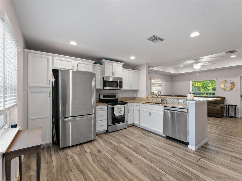 For Sale: $589,900 (5 beds, 3 baths, 2200 Square Feet)