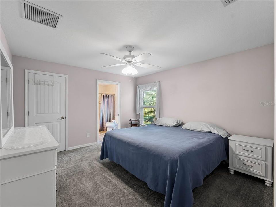 For Sale: $589,900 (5 beds, 3 baths, 2200 Square Feet)