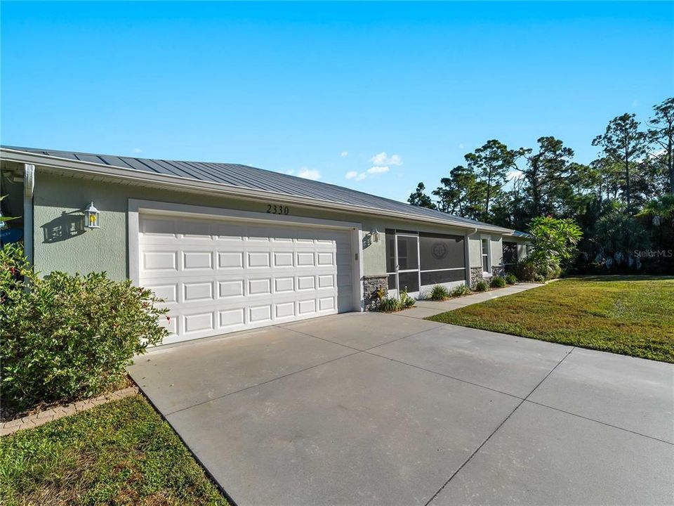 For Sale: $589,900 (5 beds, 3 baths, 2200 Square Feet)