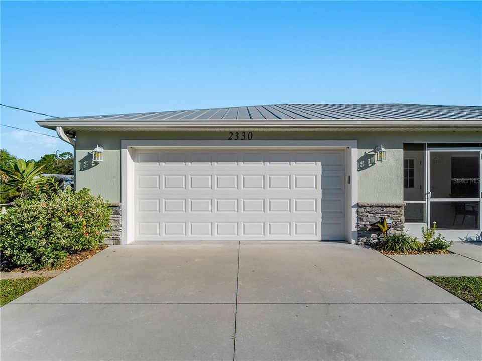 For Sale: $589,900 (5 beds, 3 baths, 2200 Square Feet)