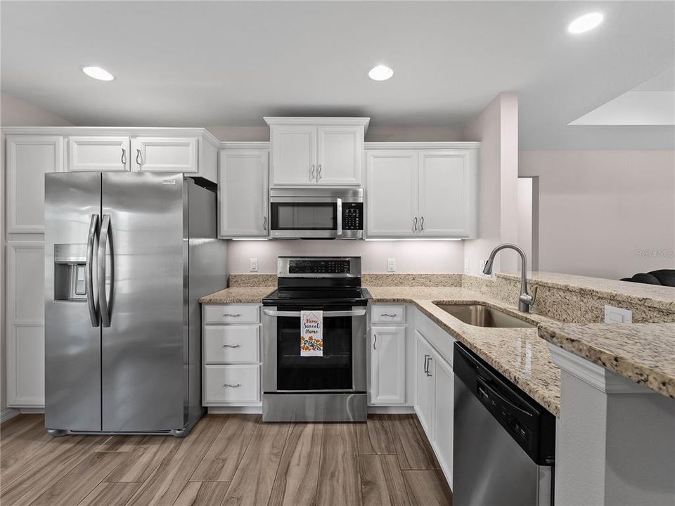 For Sale: $589,900 (5 beds, 3 baths, 2200 Square Feet)