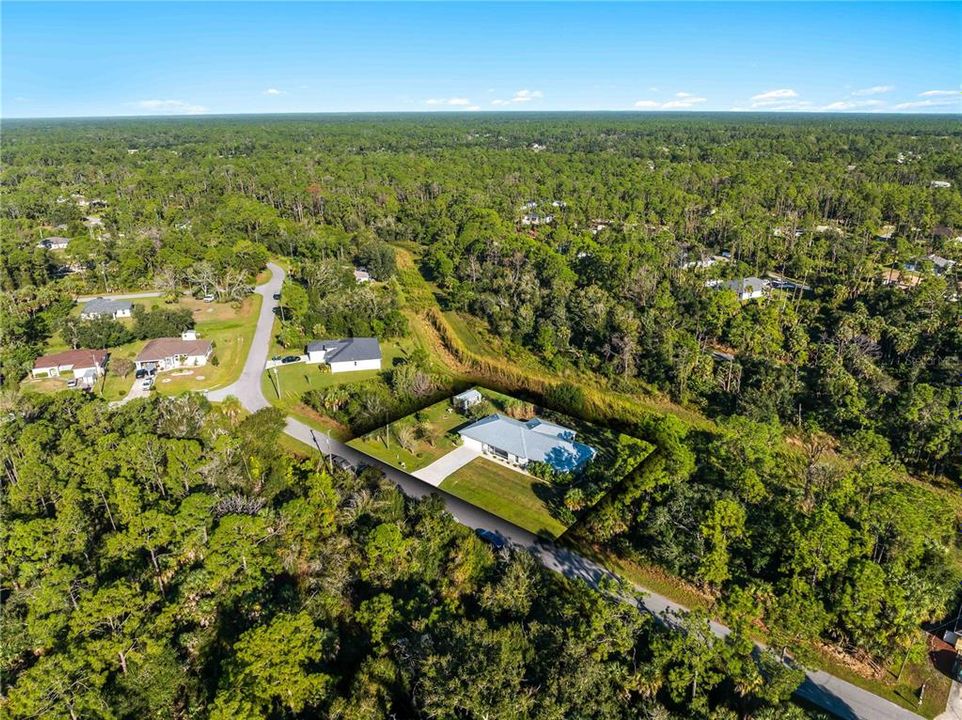 For Sale: $589,900 (5 beds, 3 baths, 2200 Square Feet)