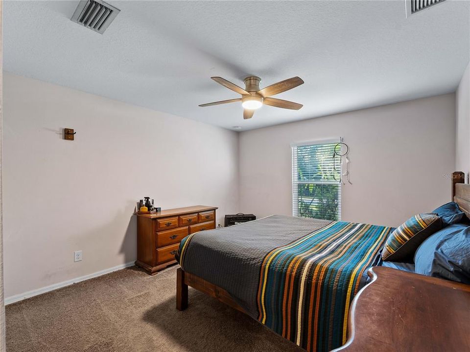 For Sale: $589,900 (5 beds, 3 baths, 2200 Square Feet)