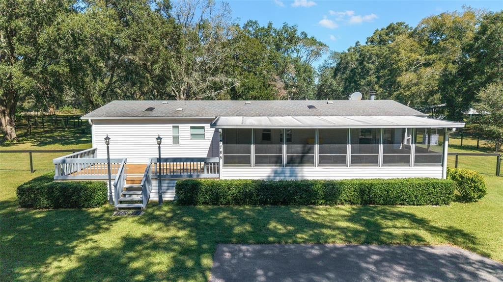 Active With Contract: $399,900 (2 beds, 2 baths, 1446 Square Feet)