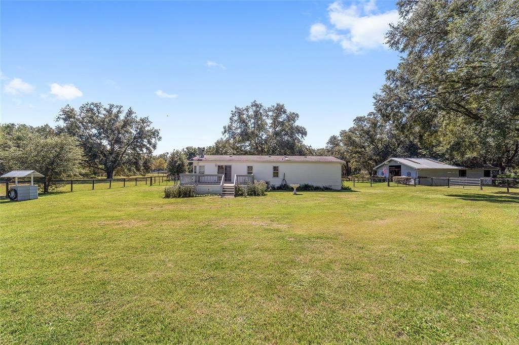 Active With Contract: $399,900 (2 beds, 2 baths, 1446 Square Feet)