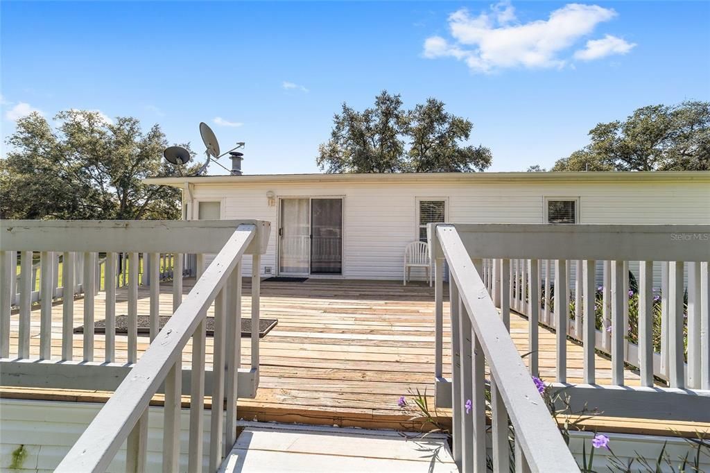 Active With Contract: $399,900 (2 beds, 2 baths, 1446 Square Feet)