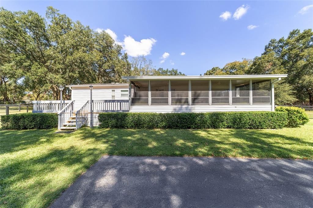 Active With Contract: $399,900 (2 beds, 2 baths, 1446 Square Feet)