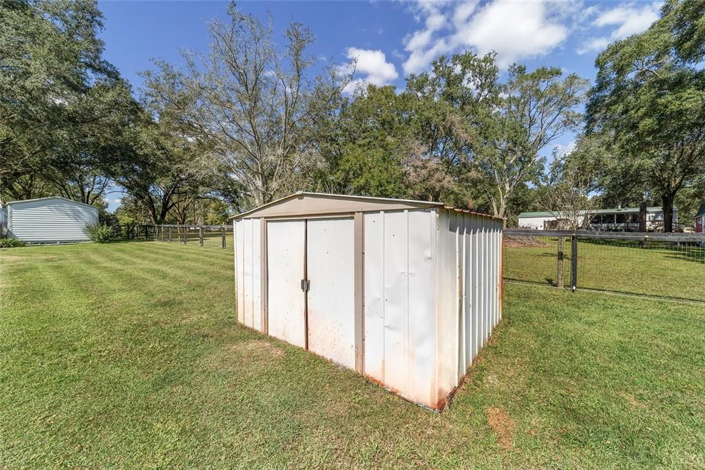 Active With Contract: $399,900 (2 beds, 2 baths, 1446 Square Feet)