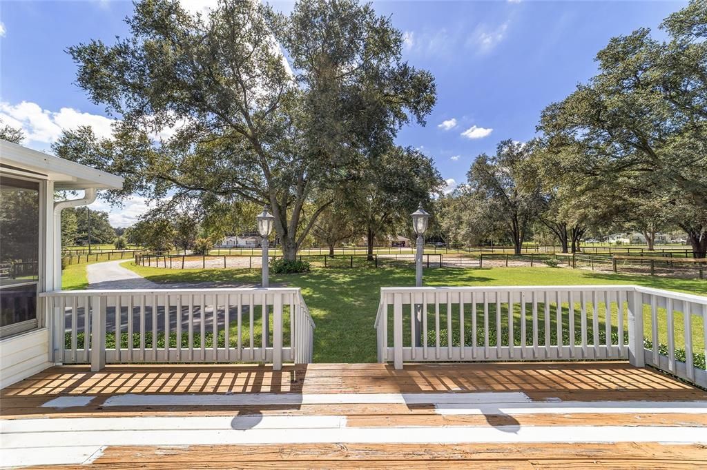 Active With Contract: $399,900 (2 beds, 2 baths, 1446 Square Feet)