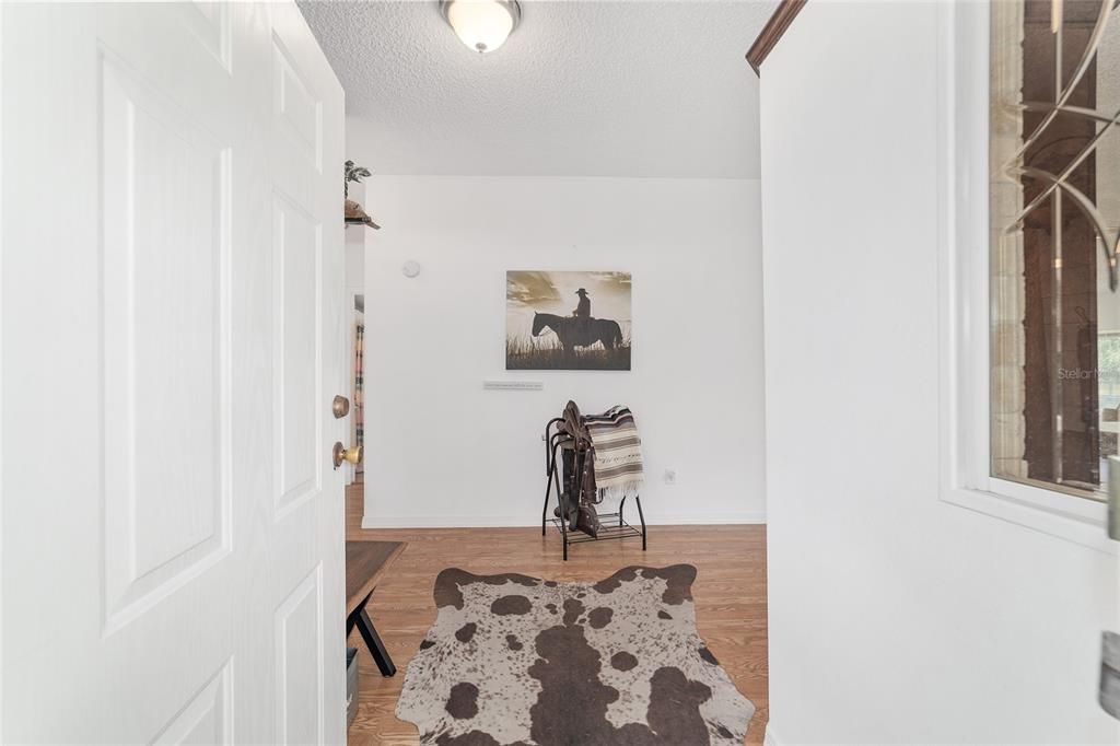 Active With Contract: $399,900 (2 beds, 2 baths, 1446 Square Feet)