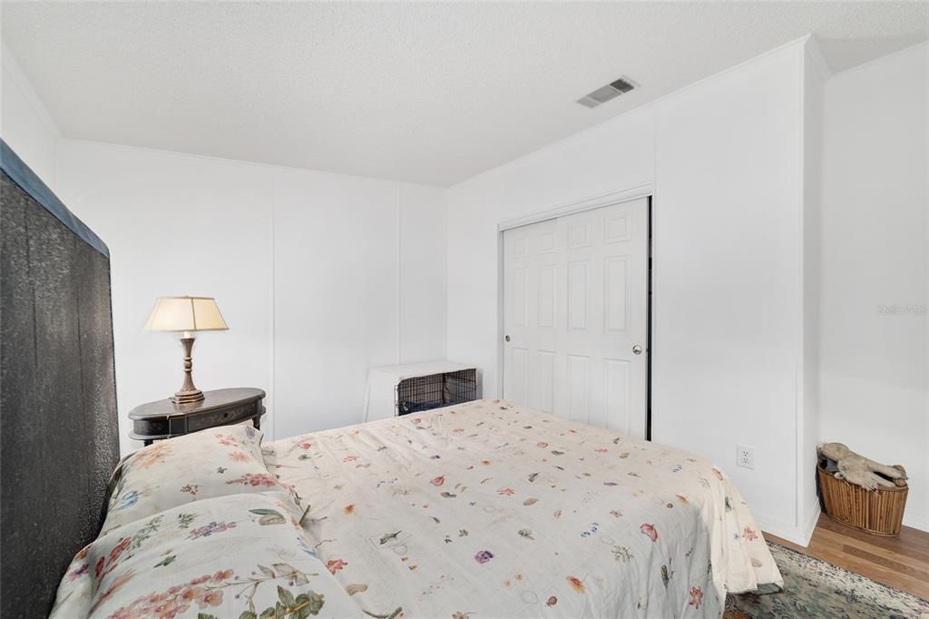 Active With Contract: $399,900 (2 beds, 2 baths, 1446 Square Feet)