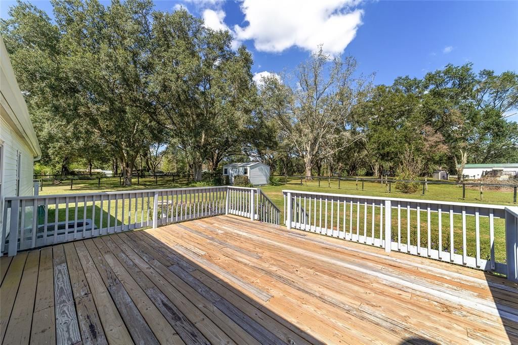 Active With Contract: $399,900 (2 beds, 2 baths, 1446 Square Feet)