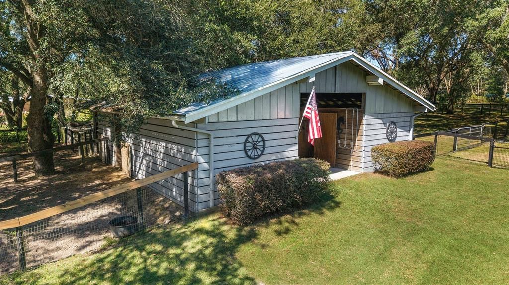 Active With Contract: $399,900 (2 beds, 2 baths, 1446 Square Feet)