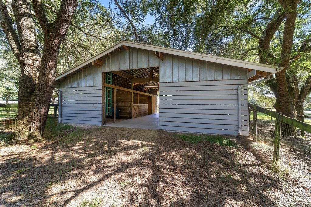 Active With Contract: $399,900 (2 beds, 2 baths, 1446 Square Feet)