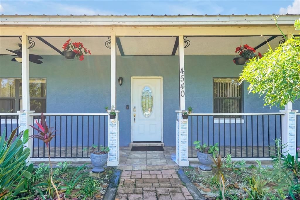 For Sale: $599,500 (3 beds, 2 baths, 2124 Square Feet)