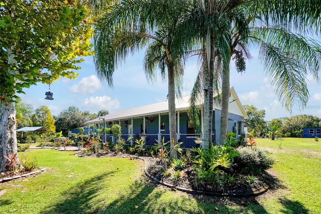 For Sale: $599,500 (3 beds, 2 baths, 2124 Square Feet)